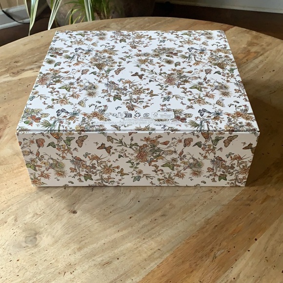 DIOR Gift Box - - Picture 4 of 11